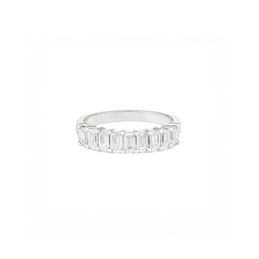 18ct White Gold Emerald Cut Diamond Ring