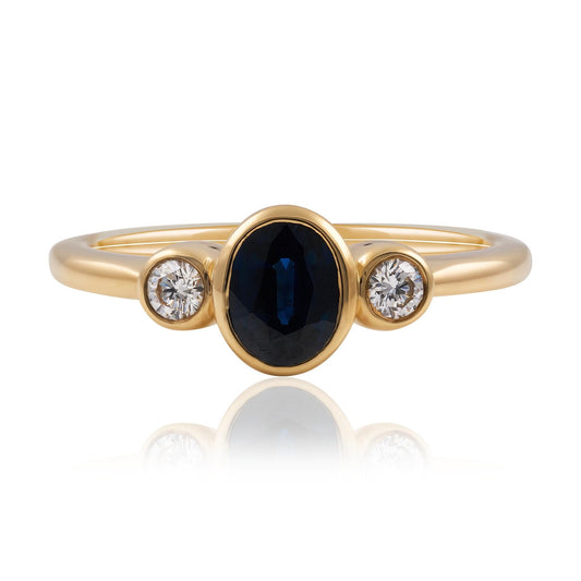 Oval Australian Blue Sapphire in Yellow Gold