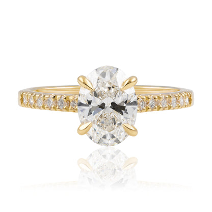 Yellow Gold Ring with Oval Diamond