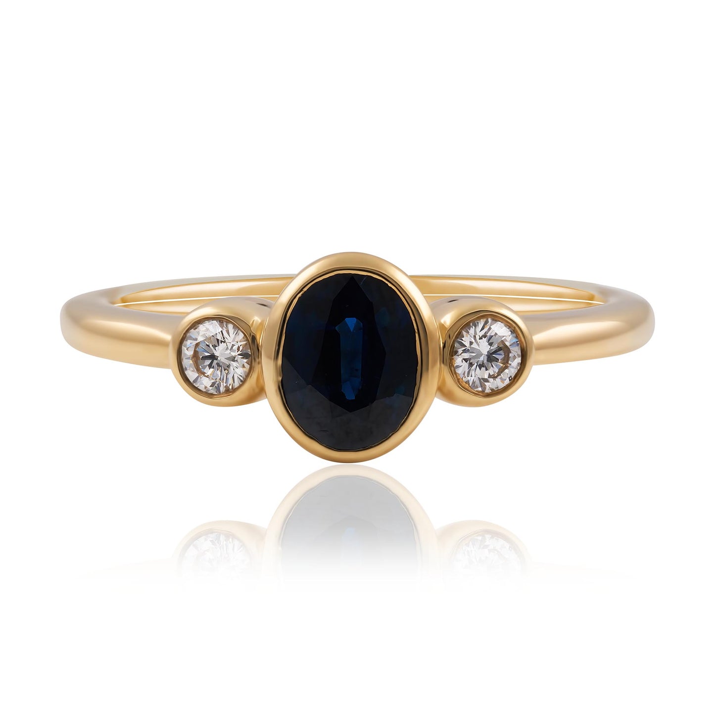 Oval Australian Blue Sapphire in Yellow Gold