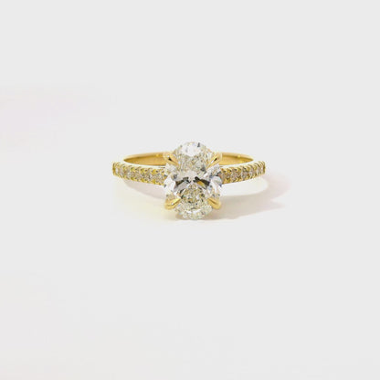 Yellow Gold Ring with Oval Diamond